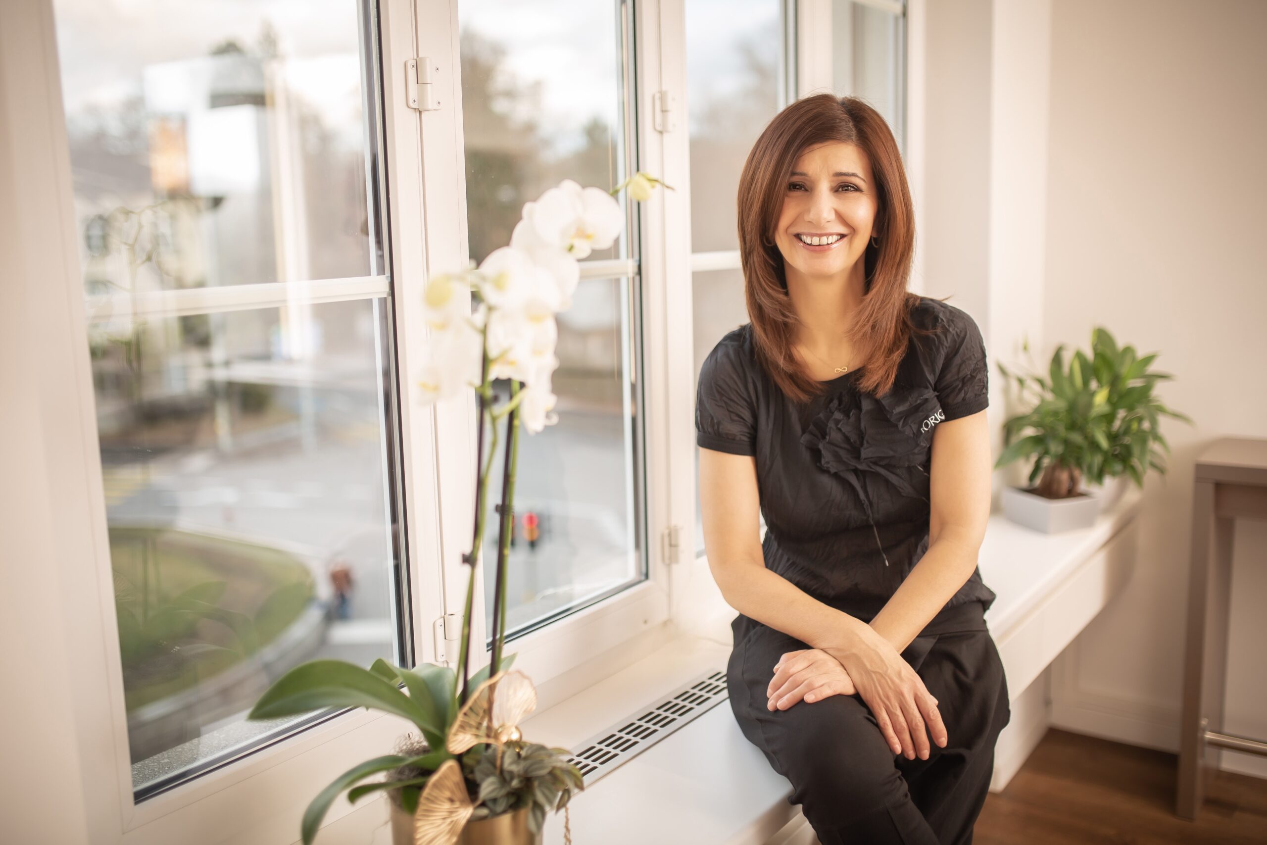 Stela_Coiffeuse_Coiffeur_moderne Räumlichkeit_Erfahrung_Styling_Look_Pflege_Qualtität_Haarschnitt_Haarpflege_Haartrends